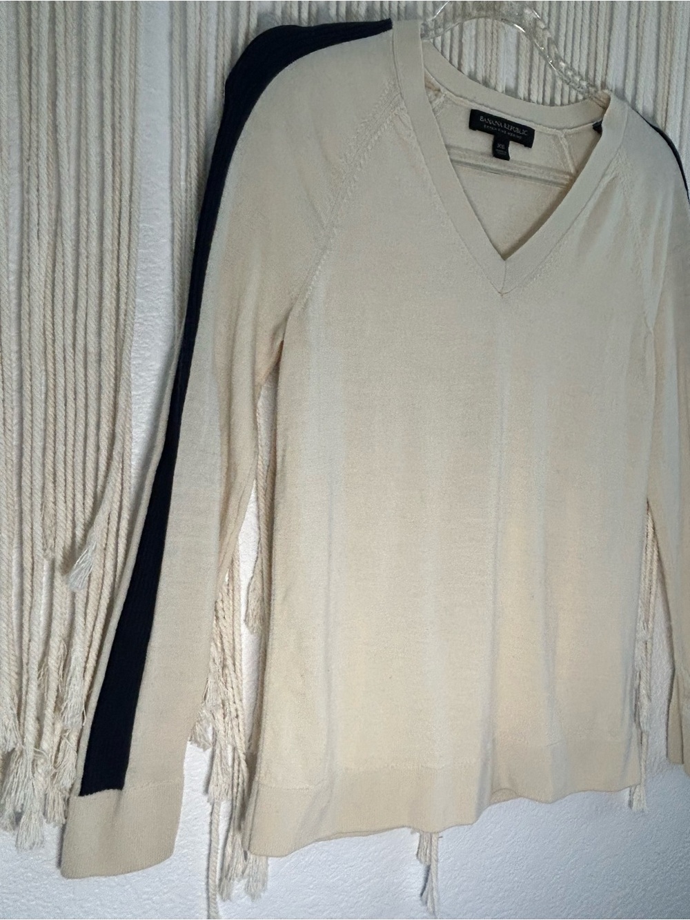 Banana Republic Extra Fine Merino Women's Cream V-Neck Sweater with Navy Stripe - Picture 4 of 9